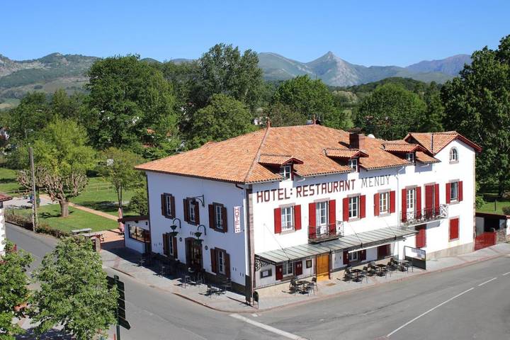 Hôtel pour 2 personnes, avec Terrasse et Jardin à Saint-Jean-le-Vieux