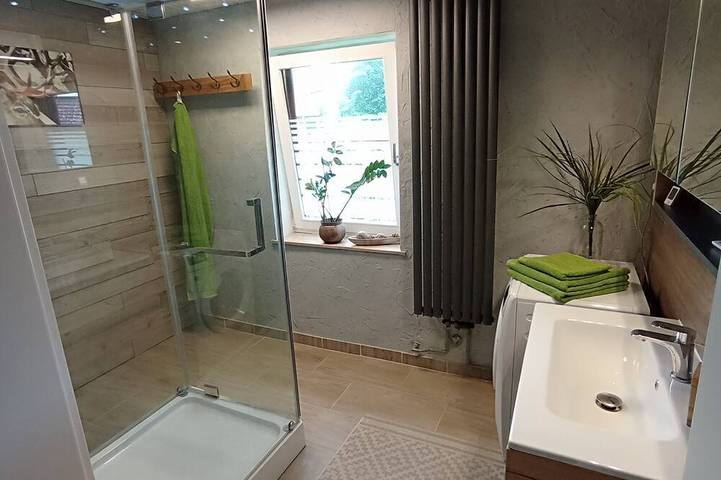Ferienhaus für 6 Personen, mit Balkon und Garten