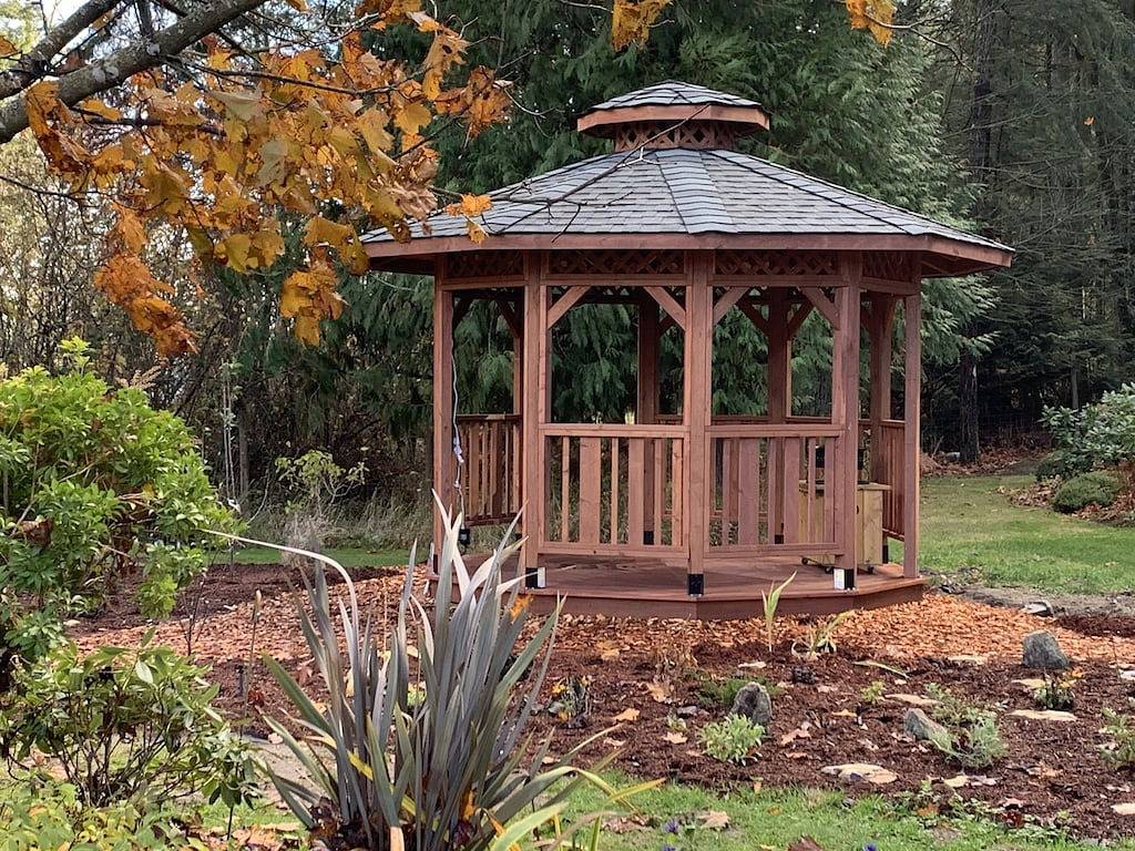 Luxury Cottage with Hot Tub in North Cowichan, Cowichan Valley Regional District