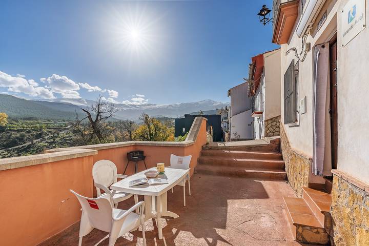 Hel lejlighed, Apartment 'Tizná' with Mountain View, Shared Terrace and Wi-Fi in Jerez del Marquesado, Geoparque de Granada