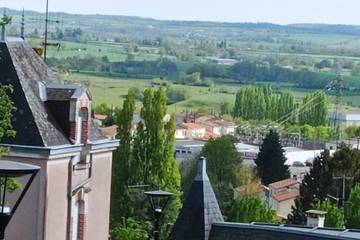 Location de vacances pour 4 personnes, avec vue et terrasse à Pouzauges