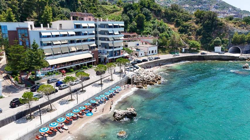 Hotel für 2 Personen, mit Garten und Pool sowie Kinderpool in Albanien