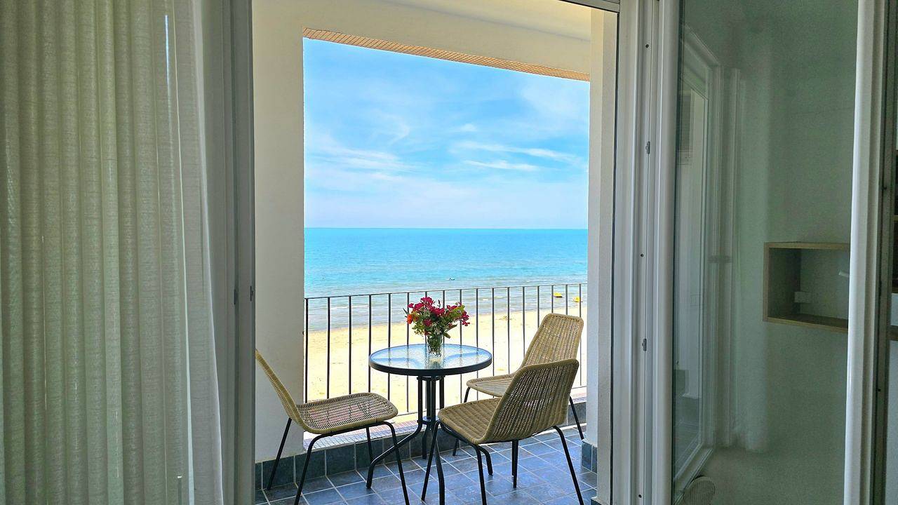 Geheel vakantieappartement, Vakantieappartement voor 4 personen met balkon in Durrës (stad), Albanië