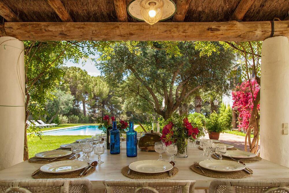 Masia Sitges Mas Peirot.  Authentic, Impressive Garden , 2 min. Beach in Cunit, Costa Dorada