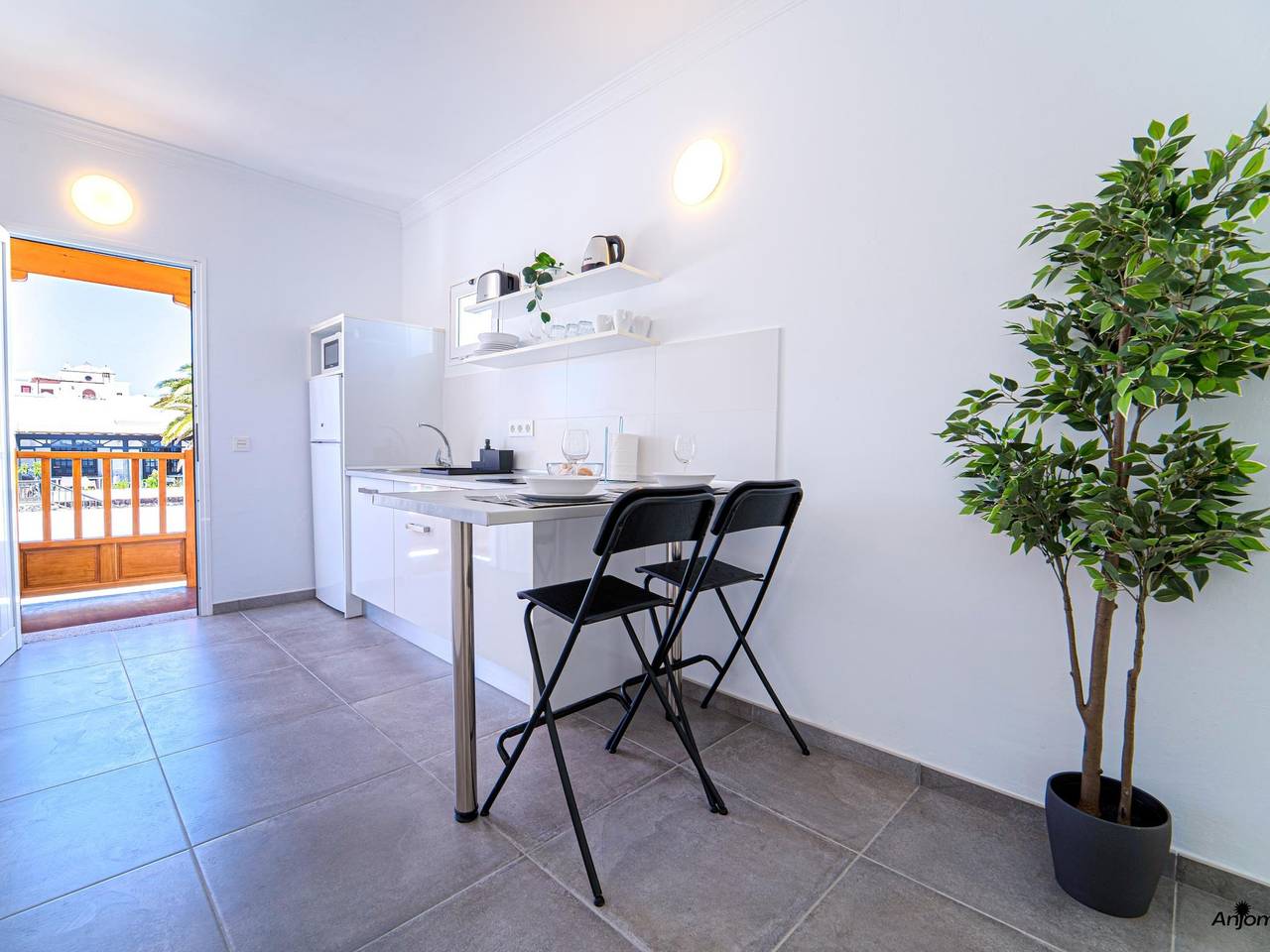 Entire holiday apartment, One bedroom apartment with balcony in Tahiche, Teguise