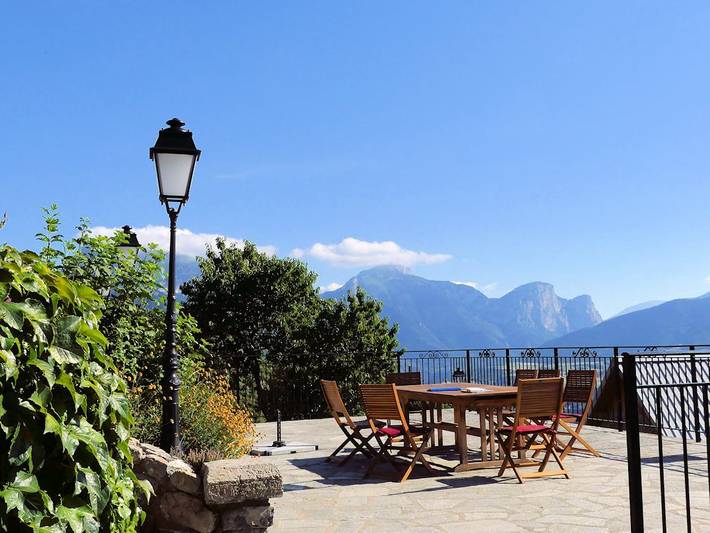 Gîte pour 11 personnes, avec Balcon ainsi que Terrasse et Jardin