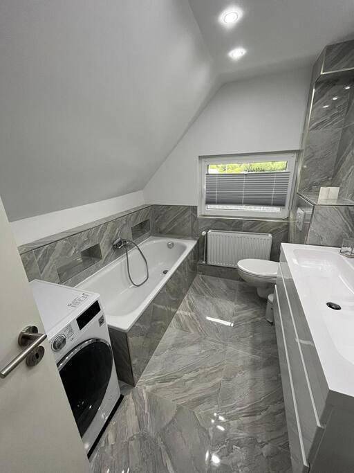 Ganze Wohnung, Two-Bedroom Apartment in Pinneberg, Kreis Pinneberg
