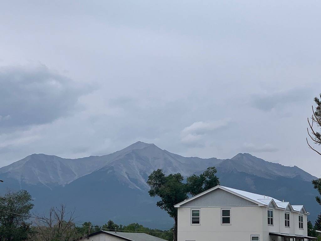 Ganze Wohnung, 2 bm newly reno condo w/Amazing Mt. view & 2 blks fr main st /Arkansas River in Buena Vista, Chaffee County