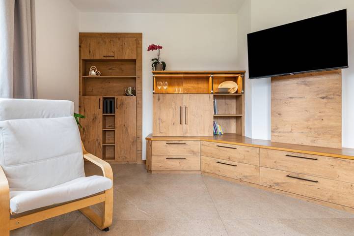 Entire apartment, Holiday Apartment Schlern Bio Schrofhof with Mountain View, Private Terrace and Wi-Fi in Ritten, Sarntal Alps