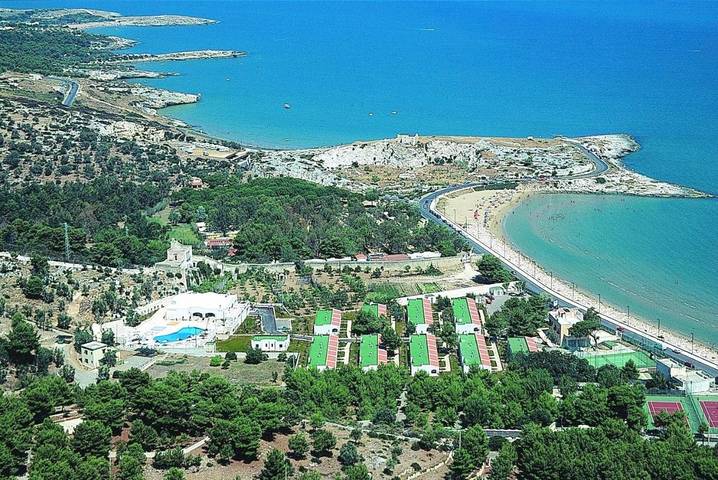Villaggio vacanza per 2 persone, con Terrazza e Giardino nonché Piscina a Defensola