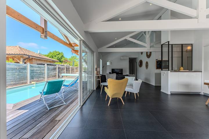 Ferienhaus für 8 Personen, mit Garten und Whirlpool in Gironde