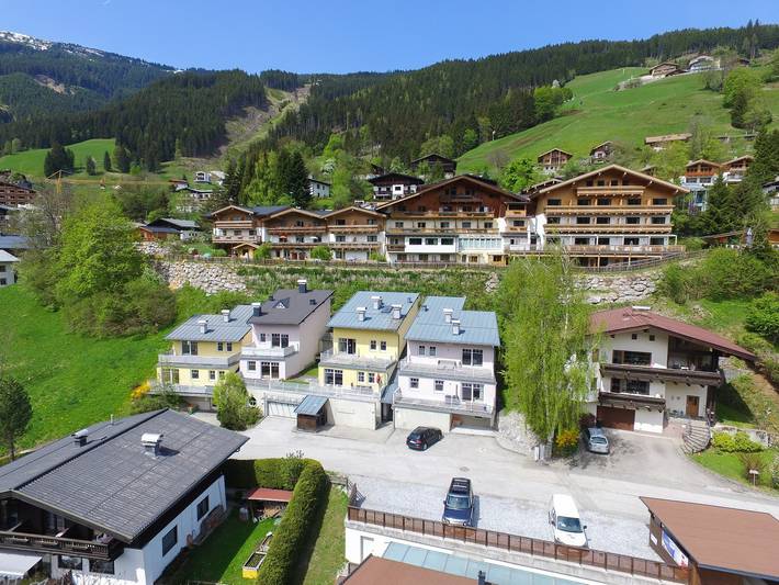 Geheel appartement, Apartment Summer & Winter Fun I - 200 from ski lif in Zell am See (Stad), Zell am See