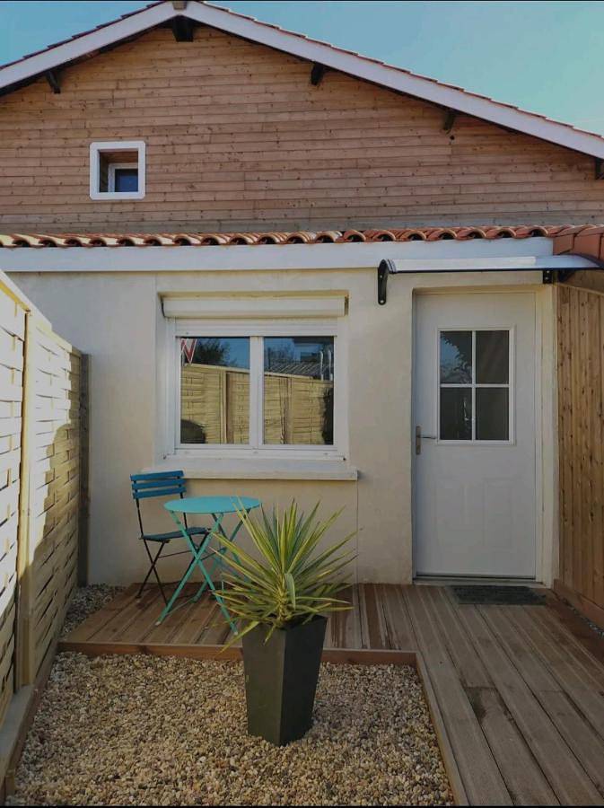 Maison d’hôte pour 2 personnes, avec terrasse, animaux acceptés à Le Haillan