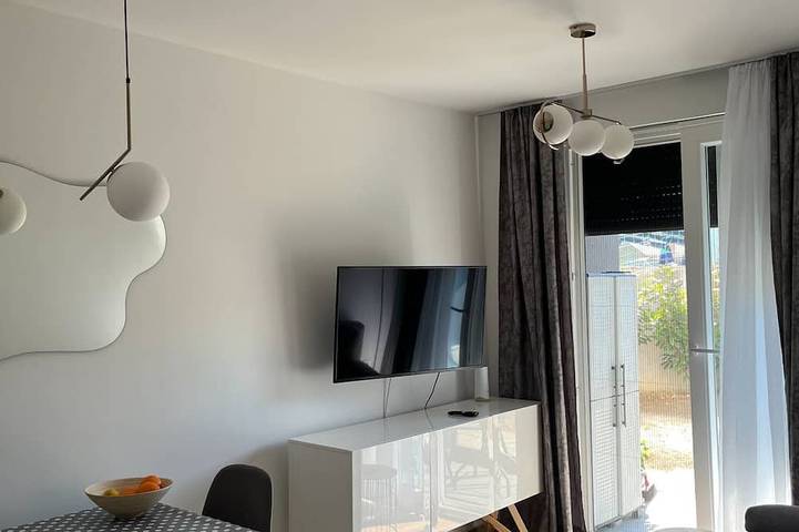 Ganze Wohnung, One Bedroom Apartment with Private Garden in Klis, Split-Dalmatien