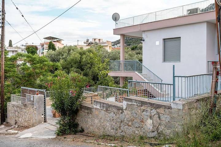 Ferienwohnung für 6 Personen, mit Ausblick und Garten in Tolo