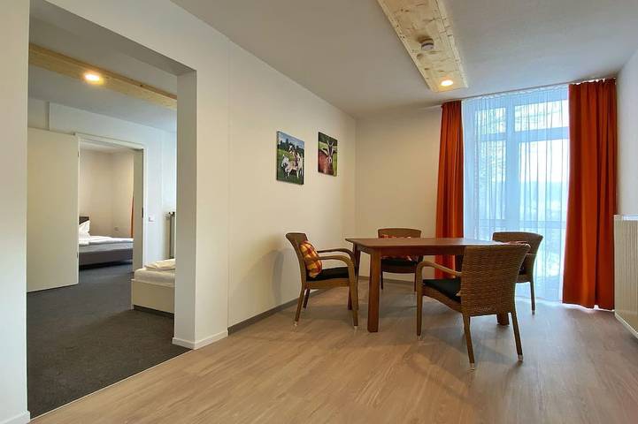 Hotel für 2 Personen, mit Garten in Mühlhausen im Täle