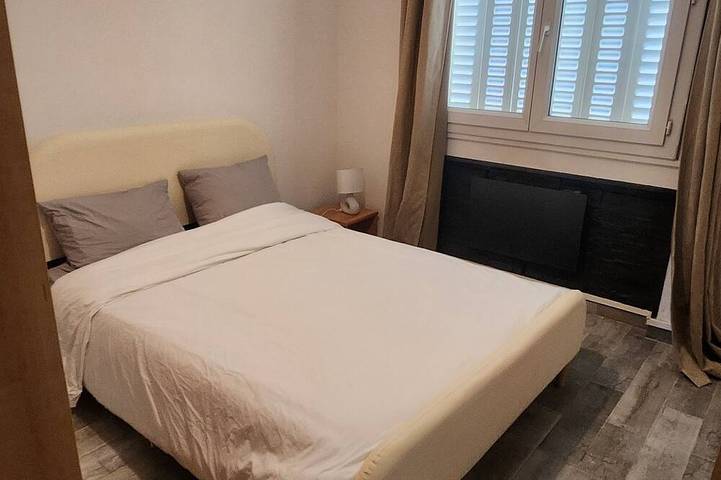 Ganze Wohnung, 70m2 apartment in Dijon, 4th floor without elevator, 5 minutes from Zenith in Dijon, Dijon und Umgebung