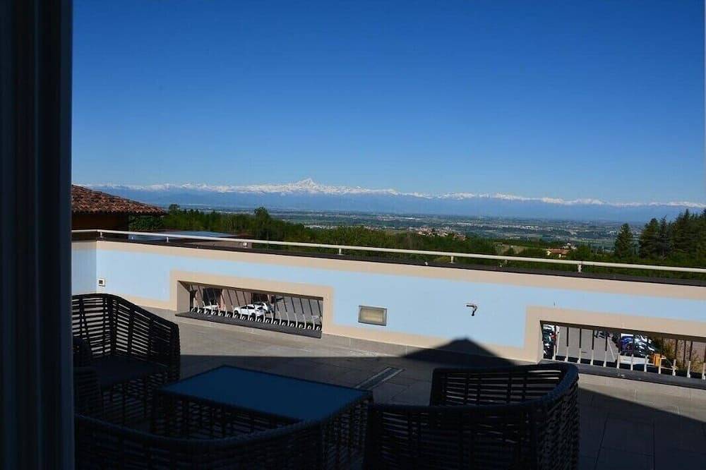 Apartamento entero, Luxury apartment in the very center, but quiet and private in La Morra (Italia), Langhe