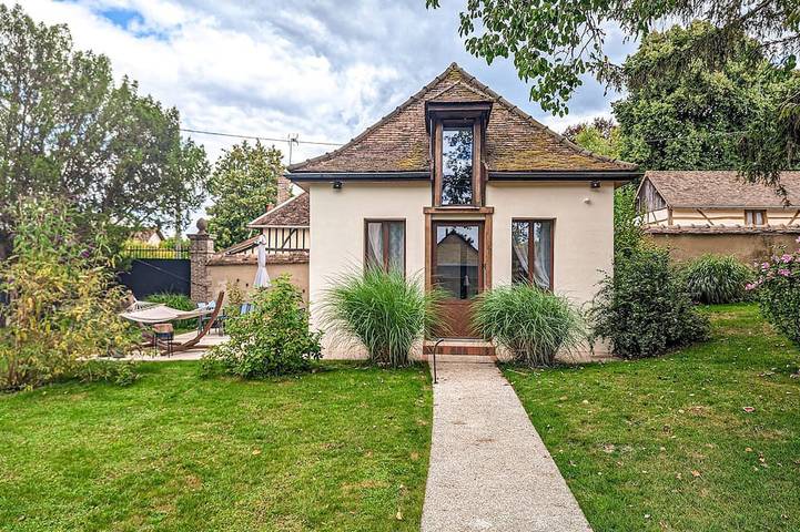 Location de vacances pour 4 personnes, avec jardin à Dosches