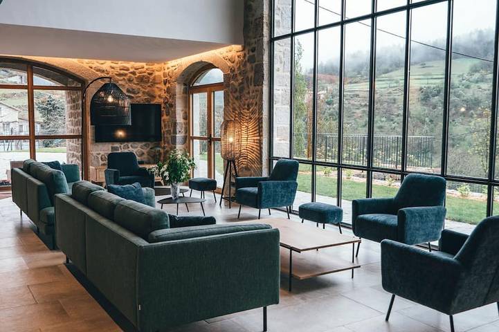 Location de vacances pour 16 personnes, avec jardin et jacuzzi ainsi que sauna et terrasse à Labatie-d'Andaure - 4