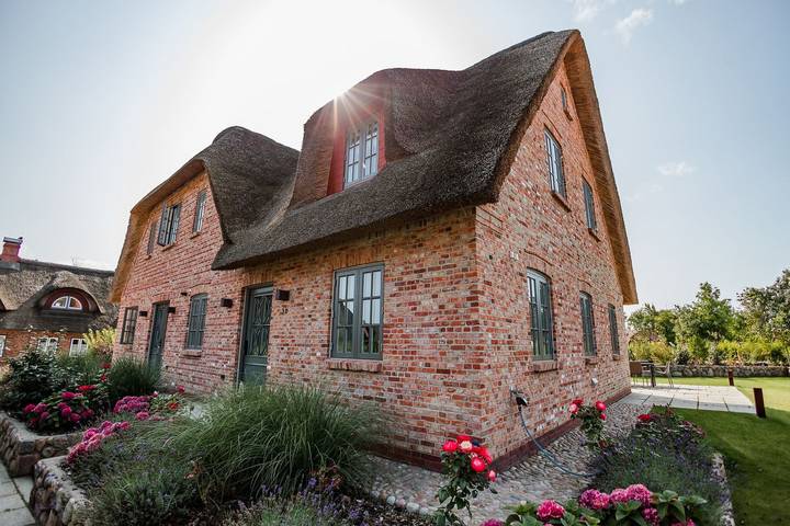 Ferienhaus für 6 Personen, mit Terrasse und Garten in Oldsum