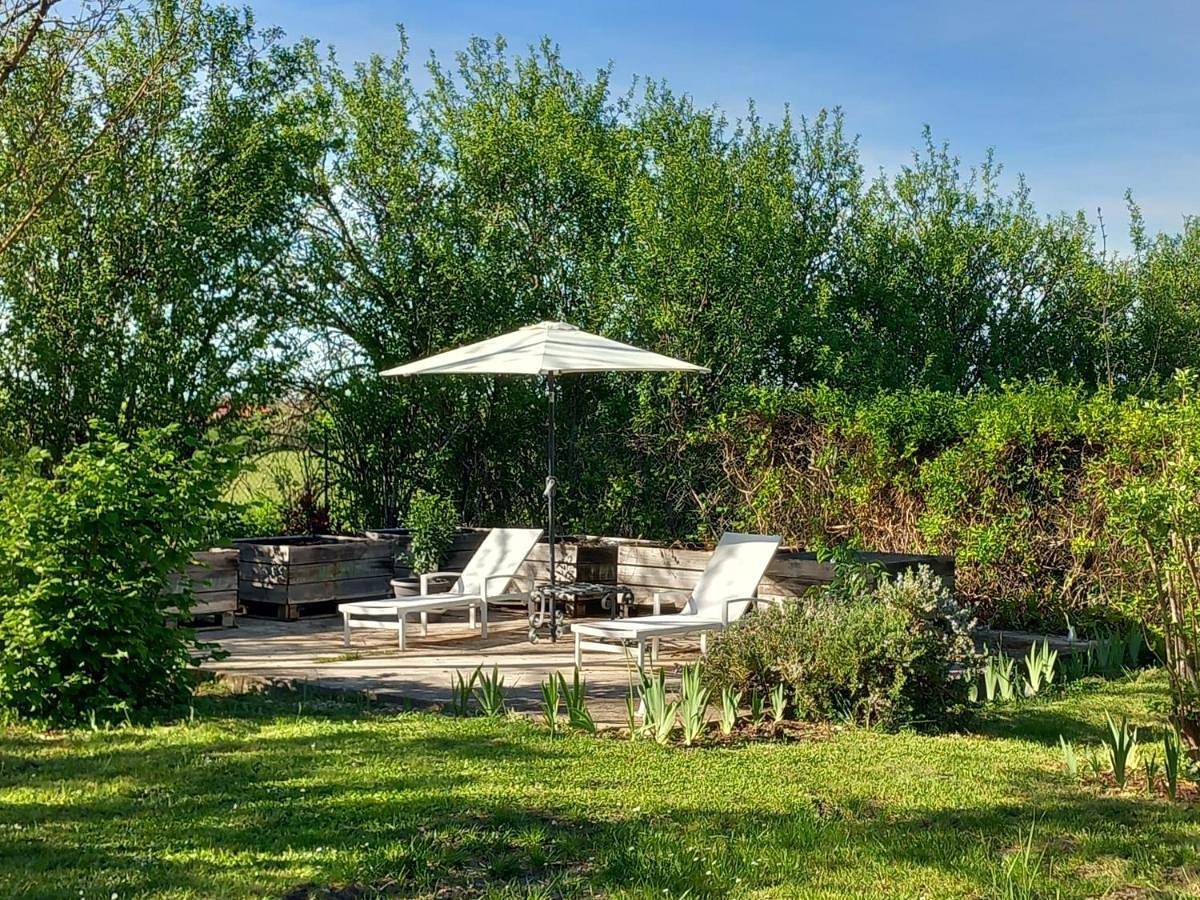 Double Room with Private Bathroom in Lalbenque, Quercy