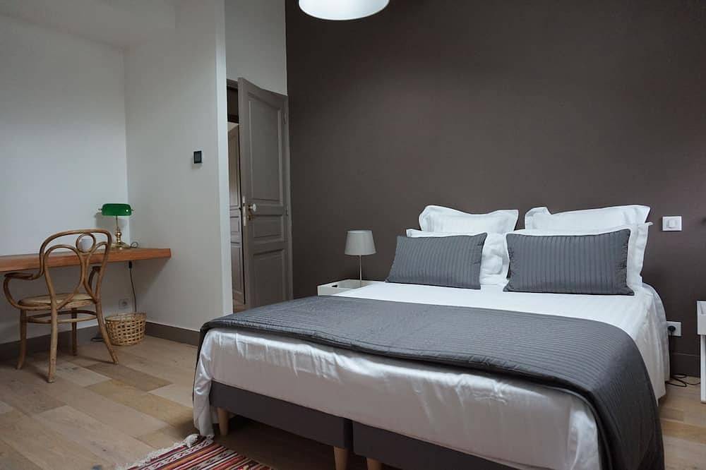 Apartamento entero, Authenticité, Calme et Espace à Proximité D'airbus et du Meett, 114 m2 , Jardin in Beauzelle, Alto Garona