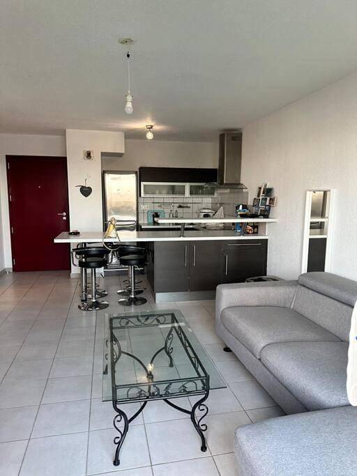 Appartement de vacances pour 2 personnes, avec Balcon et Terrasse ainsi que Jardin et Piscine