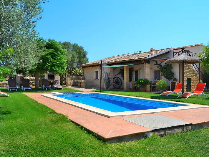 Gîte pour 8 personnes, avec terrasse et jardin à Majorque - 2