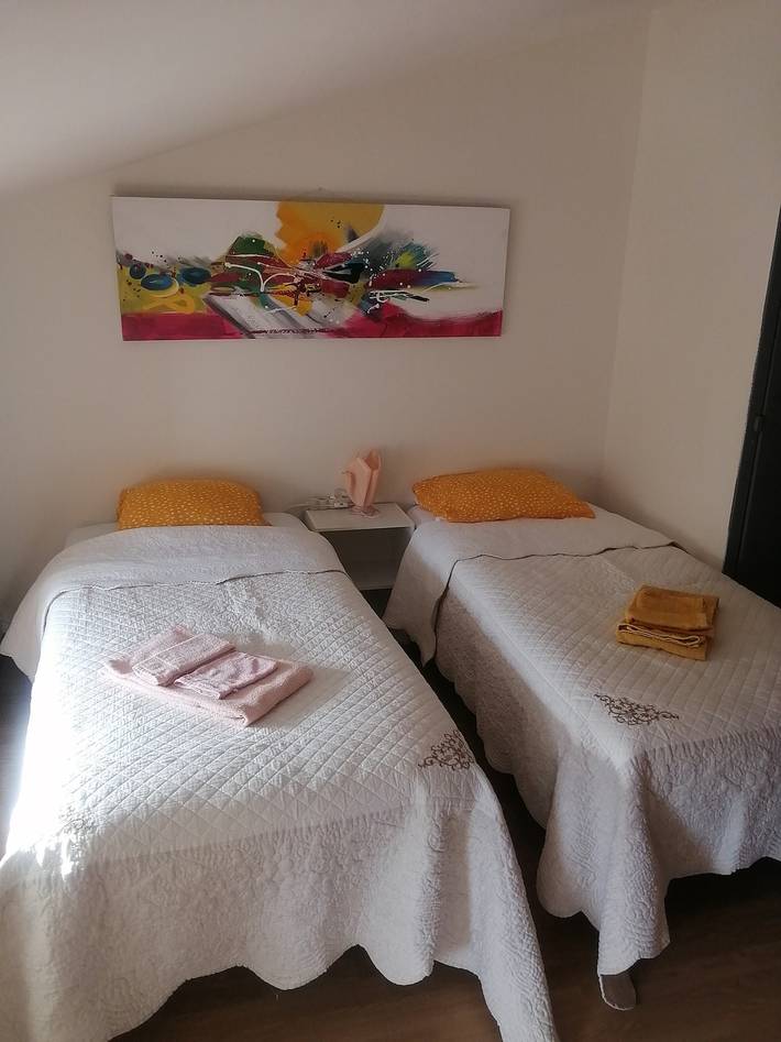 Gîte pour 2 personnes, avec Balcon à Saint-Julien-Molin-Molette
