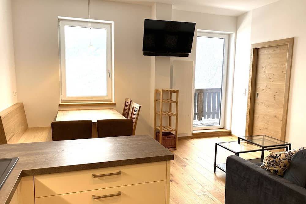 Ganze Wohnung, Helle Wohnung mit Ausblick in Krimml, 4 Schlafplätze, Balkon, Ebk, Dusche in Krimmler Wasserfälle, Krimml