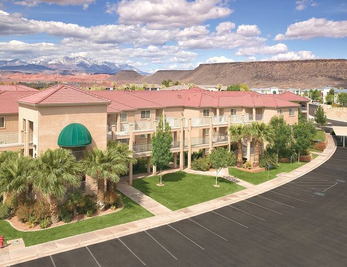 Hotel for 4 people, with pool and hot tub in Zion National Park