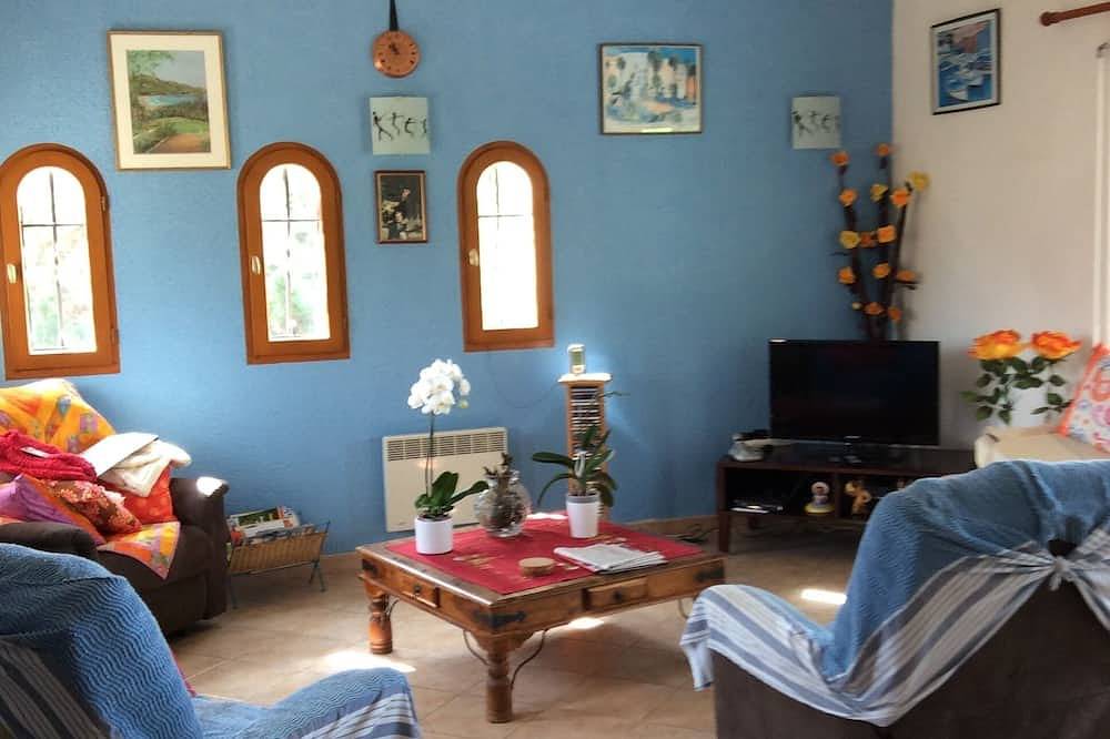 Villa d'architecte avec un jardin de 1600 m arboré in Tiuccia, Calcatoggio