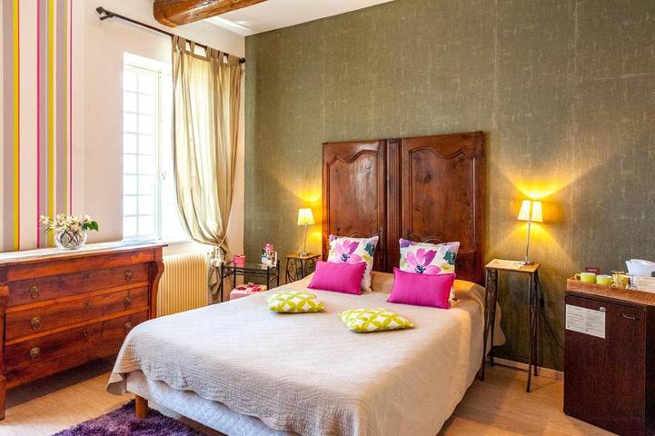 Hôtel pour 2 personnes, avec jardin et piscine, animaux acceptés à Tavel - 2