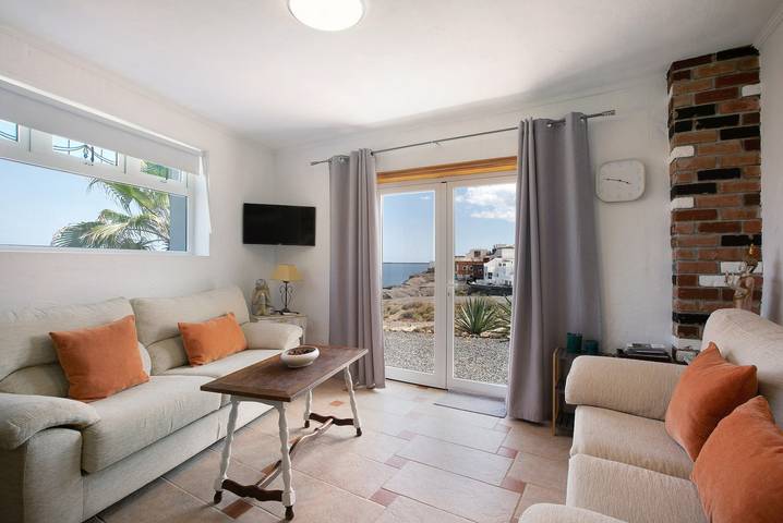 Ferienwohnung für 5 Personen, mit Balkon und Whirlpool sowie Garten in Arico - 3