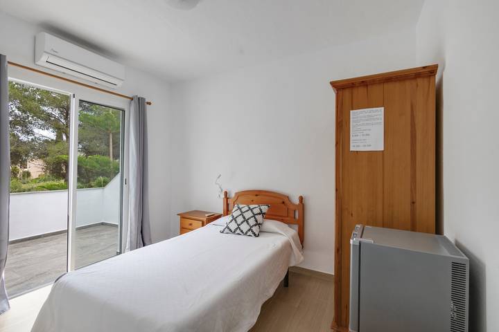 Ferienwohnung, mit Balkon und Garten in Platja es Figueral - 2
