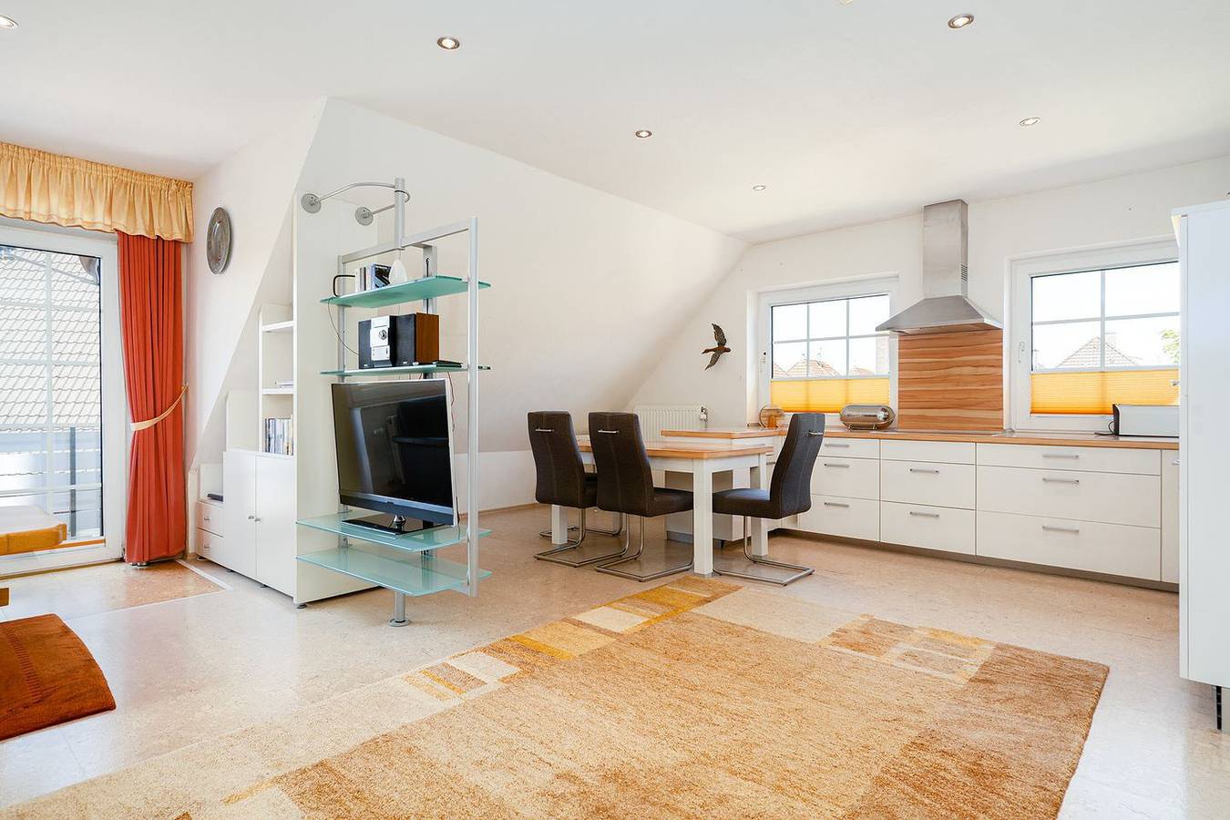 Entire apartment, Gemütliche Ferienwohnung (60qm) für 2 Personen + Hund mit Balkon in Greetsiel, Krummhörn