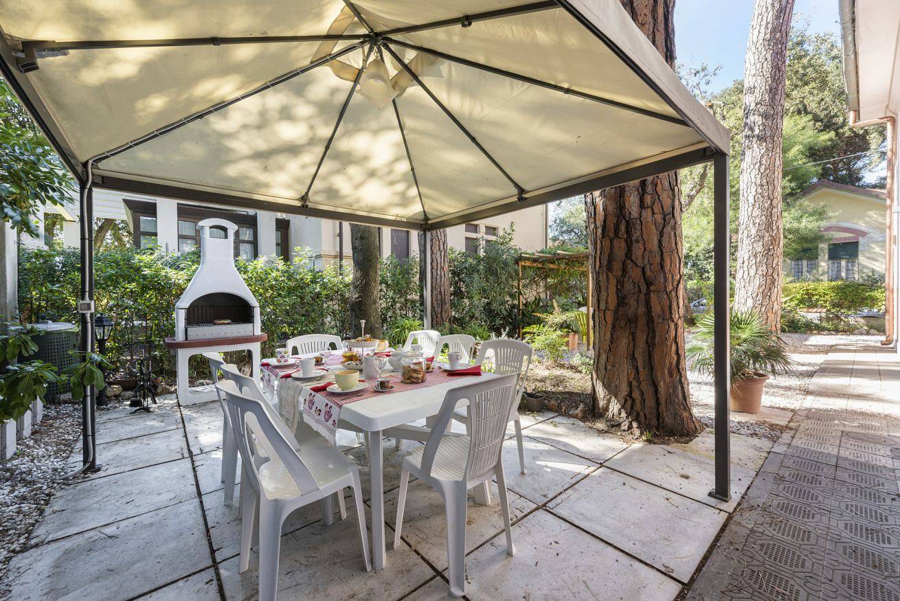 Villa für 8 Personen mit Garten in Lido di Camaiore, Camaiore