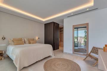 Villa for 12 People in Marbella West, Marbella, Photo 2