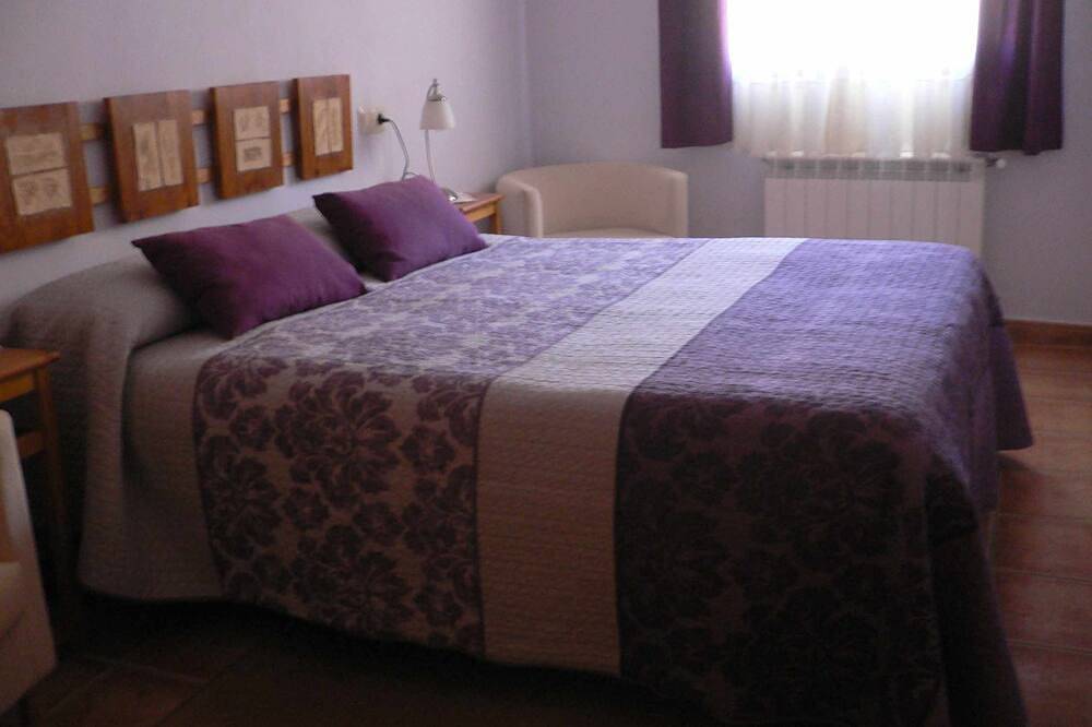 Entire apartment, Casa Lola Apartments in Beceite, Massis dels Ports