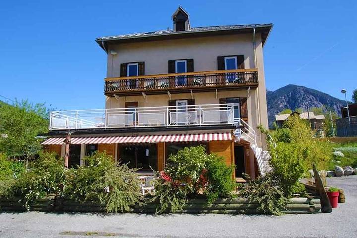 Chambre d’hôte pour 3 personnes, avec Balcon et Terrasse