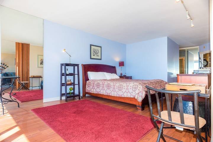 Vacation rental for 6 people, with hot tub and balcony as well as pool in Pacific Beach