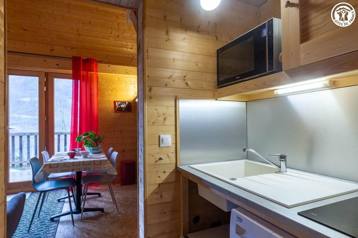 Gîte pour 4 personnes, avec terrasse à Queige - 3