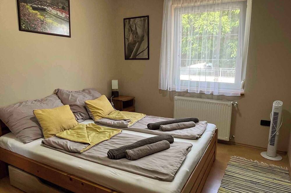 Ganze Wohnung, Ferienwohnung mit beheiztem Pool und Internet in Gyenesdias, Balaton Hochland Nationalpark