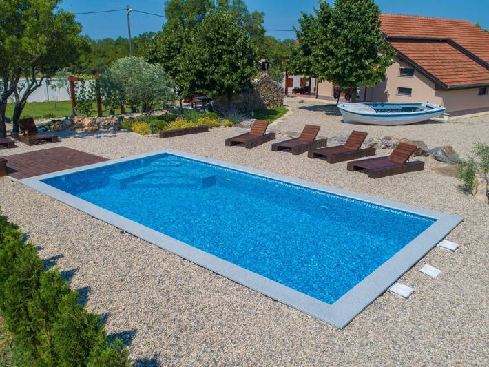 Ferienhaus für 11 Personen, mit Pool und Garten