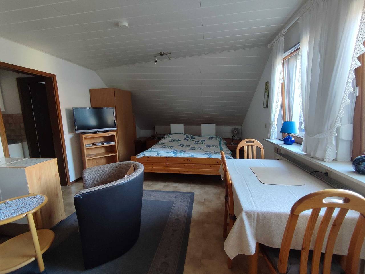 Ganze Wohnung, Ferienwohnung '5' mit Gemeinschaftsgarten, Balkon und Wi-Fi in Endingen am Kaiserstuhl, Endingen