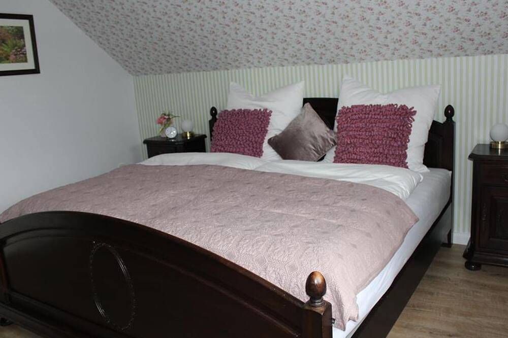 Ganze Wohnung, Fewo Landhof \"Tausendschön\" - Ferienwohnung Tausendschön in Apen, Ammerland