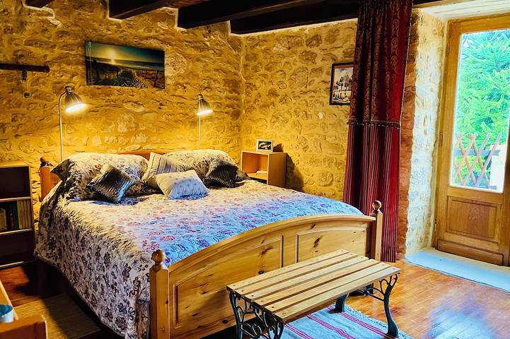 Location de vacances pour 2 personnes, avec balcon et jardin dans Château de Montfort - 3