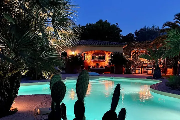 Villa für 4 Personen, mit Garten und Balkon - 1