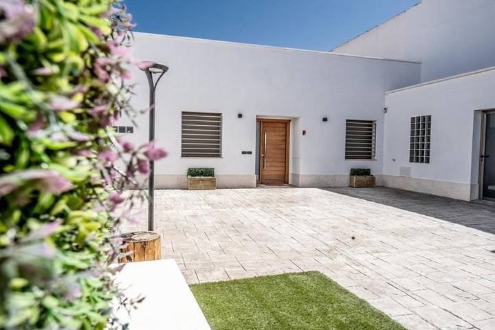 Apartamento para 6 personas, con Terraza y Piscina en Daimiel